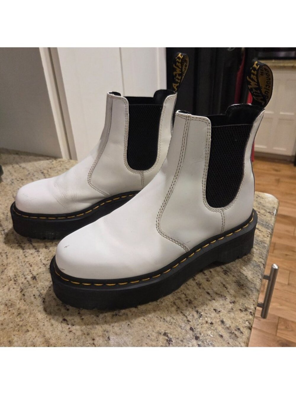 Dr. Martens 2976 Quad Chelsea Platform Boots White Leather Womens US 8 Airwear